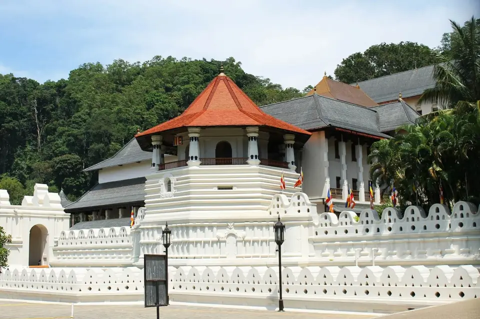 Tooth temple in Kandy Sri Lanka