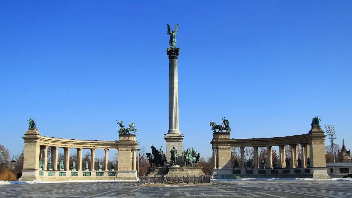 2 days in Budapest itinerary - Heroes Square