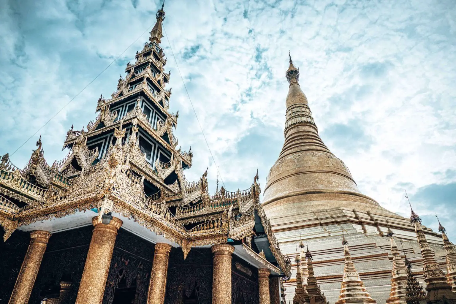 Picture of the Schwedagon Pagoda in Yangon Myanmar