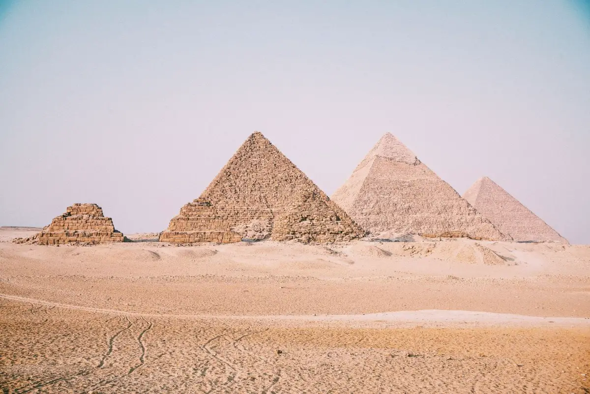 Books about wanderlust - Pyramids Egypt