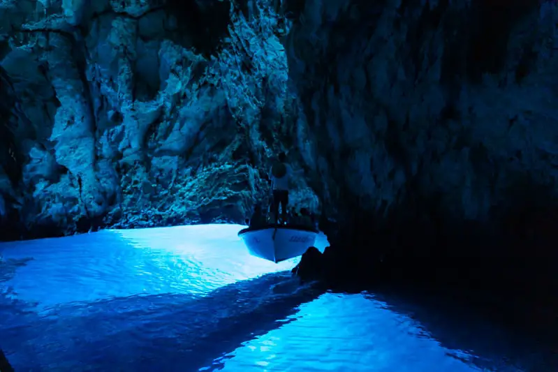 10 days in Croatia itinerary - Blue Cave from Vis